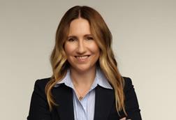 Lindsey Maher headshot