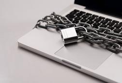 laptop in chains 