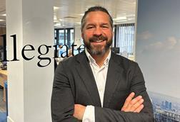 thumbnail_Richard Turnbull