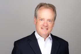Alastair Blundell (9077)015 - HiRES