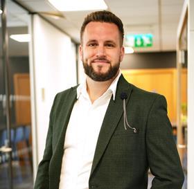 thumbnail_Keir Cox- Headshot 1