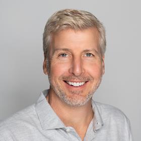 Craig Stack headshot