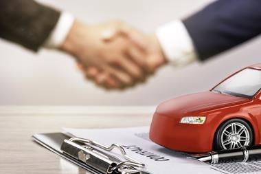 car contract shake hands