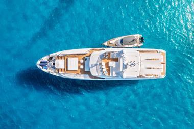 yacht pen