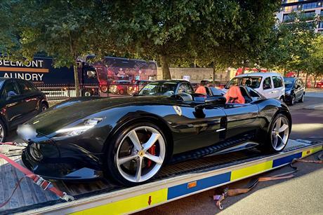 Ferrari_Monza_being_taken_to_pound_jpg