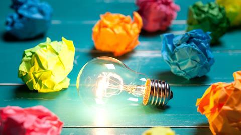 lightbulb and post it notes