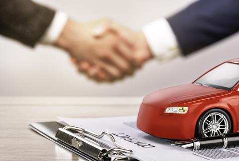 car contract shake hands