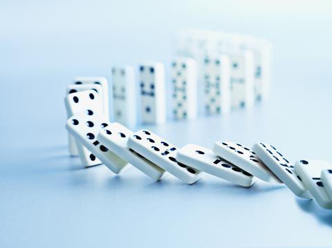 dominoes